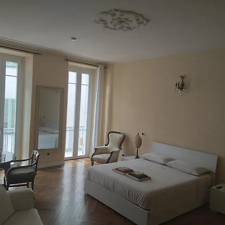 Porte Ad Arco Bed and Breakfast Μπρα